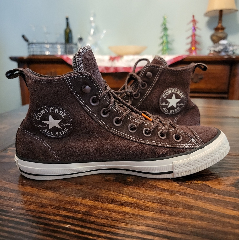 Converse Chuck Taylor Shoes Men's Size 7.5 Women's Size 9.5